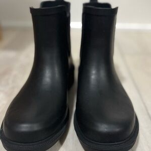 Size 9 - Madewell Sleek Chelsea Black Rain Ankle Boots